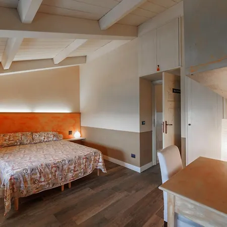 Oda ve Kahvaltı Florario Chieri