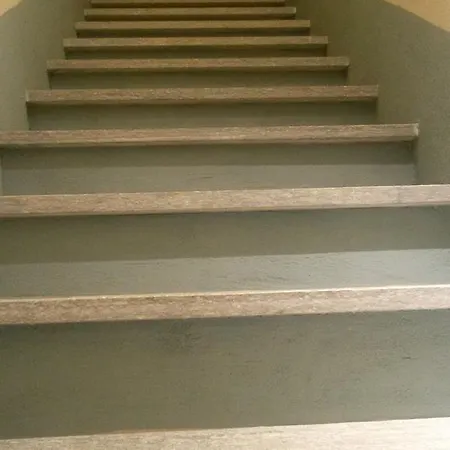 Florario Oda ve Kahvaltı Chieri