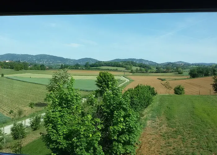 Oda ve Kahvaltı Florario Chieri